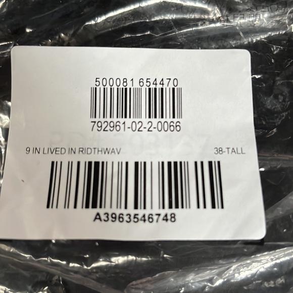 Old navy Mens shorts - Picture 5 of 5